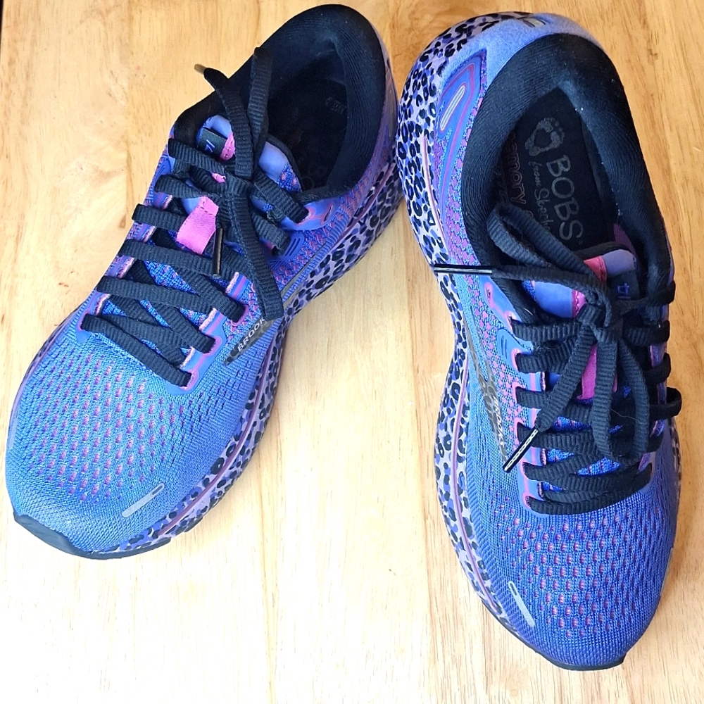 Brooks Blue and Purple Leopard-Print Women's Running Shoes - Picture 3 of 11